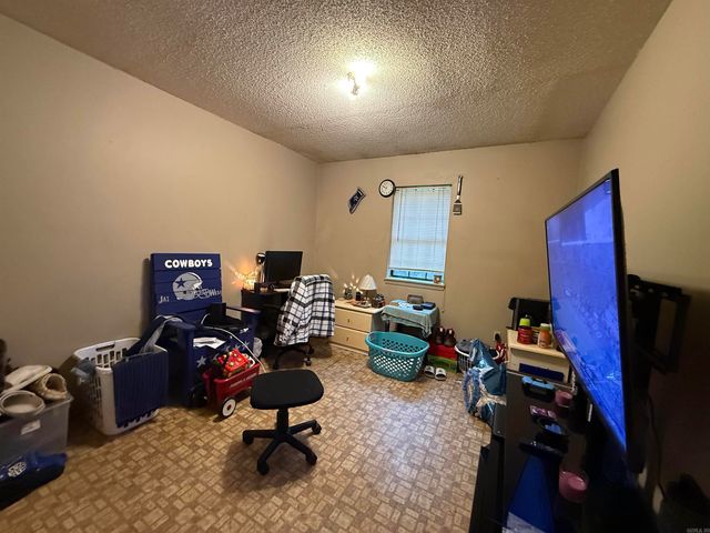 402 N Ferguson Street, Hope, AR 71801