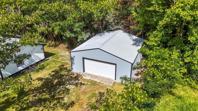 61 Peachy Williams Street, Frenchburg, KY 40322