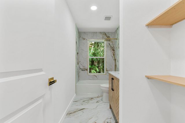 61 Peachy Williams Street, Frenchburg, KY 40322