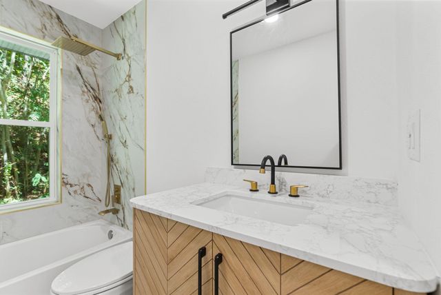 61 Peachy Williams Street, Frenchburg, KY 40322