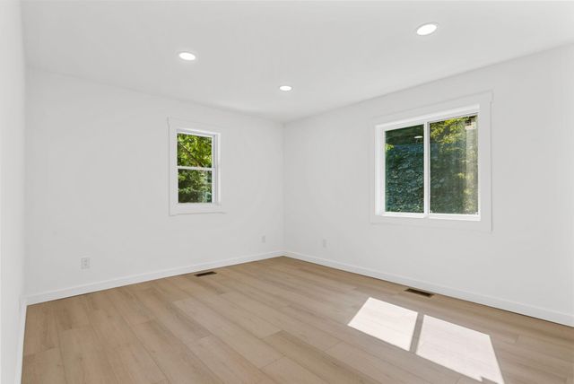 61 Peachy Williams Street, Frenchburg, KY 40322