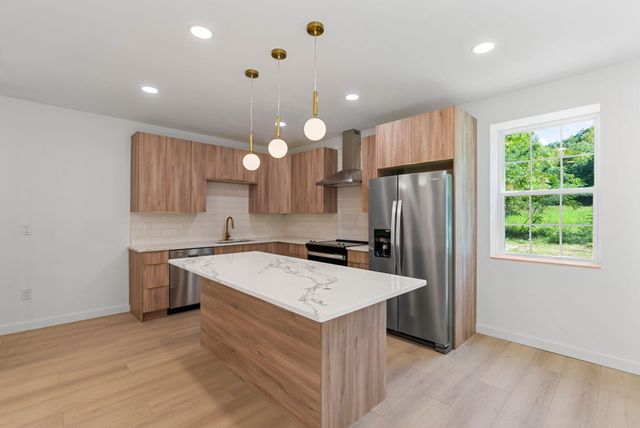 61 Peachy Williams Street, Frenchburg, KY 40322