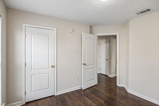 5048 Singing Hills Dr, Antioch, TN 37013