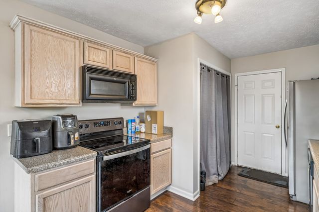 5048 Singing Hills Dr, Antioch, TN 37013
