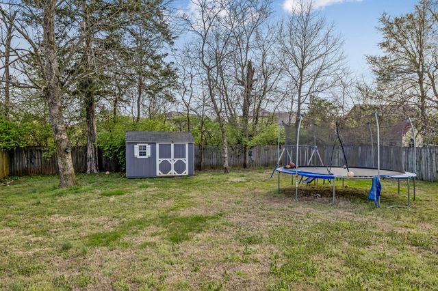5048 Singing Hills Dr, Antioch, TN 37013