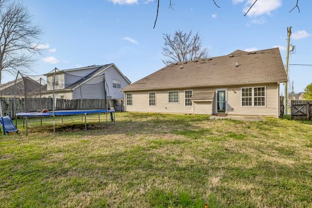 5048 Singing Hills Dr, Antioch, TN 37013