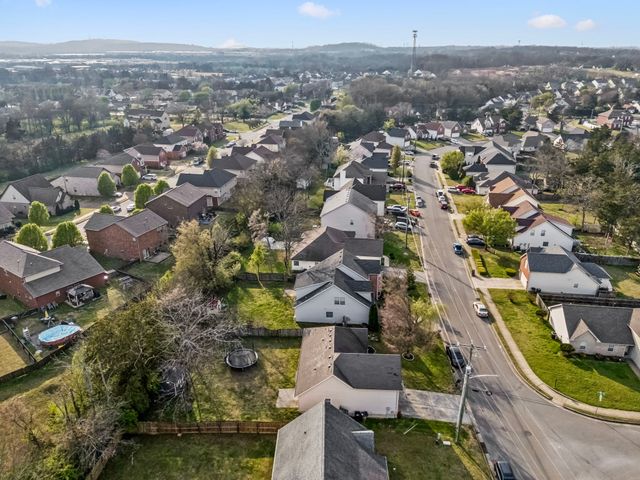 5048 Singing Hills Dr, Antioch, TN 37013