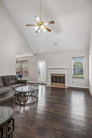 5048 Singing Hills Dr, Antioch, TN 37013