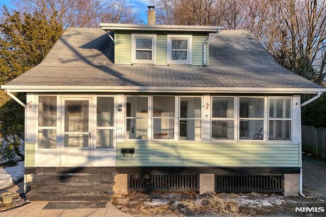 754 Wyckoff Avenue, Wyckoff, NJ 07481