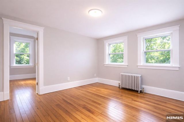 754 Wyckoff Avenue, Wyckoff, NJ 07481