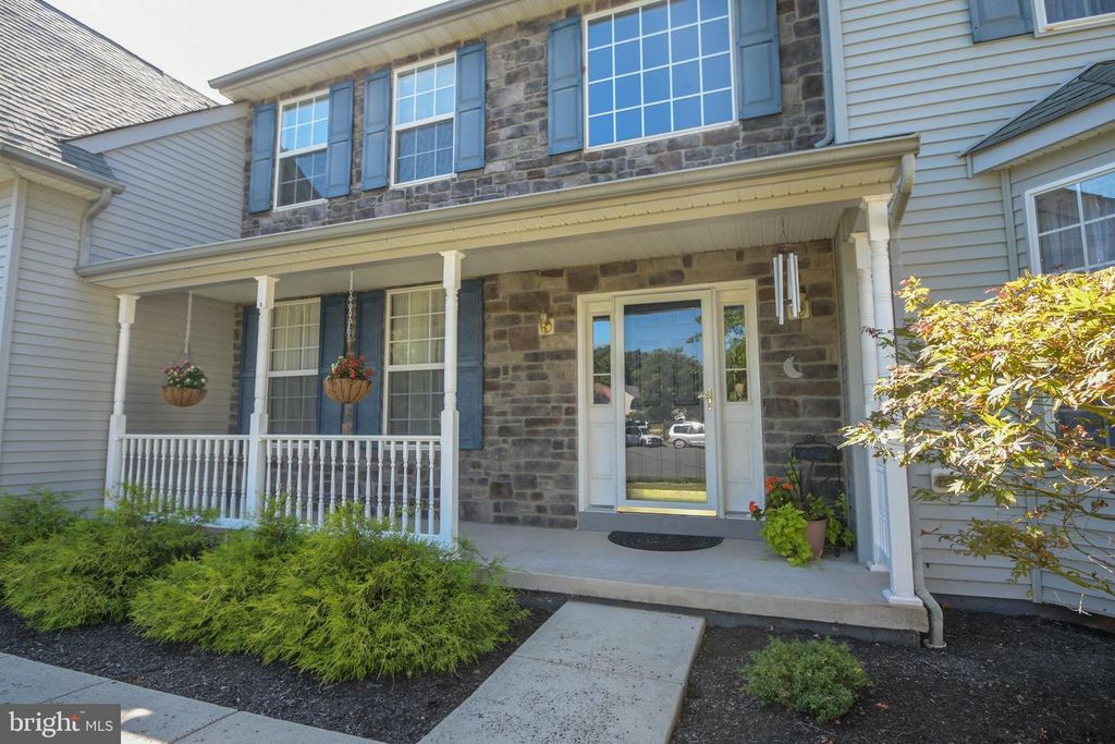 1001 CREEKVIEW DR, PENNSBURG, PA 18073 — photo 5