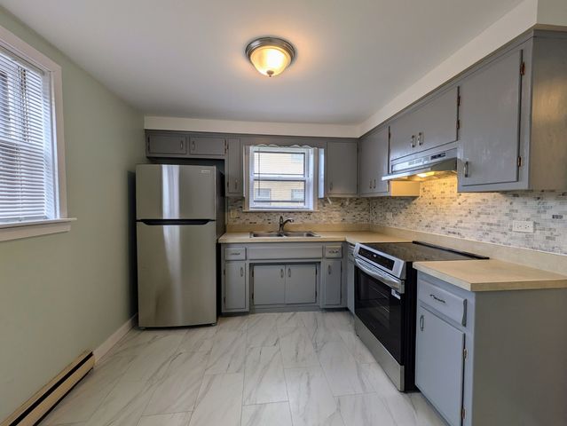 11840 S Karlov Avenue BW, Alsip, IL 60803