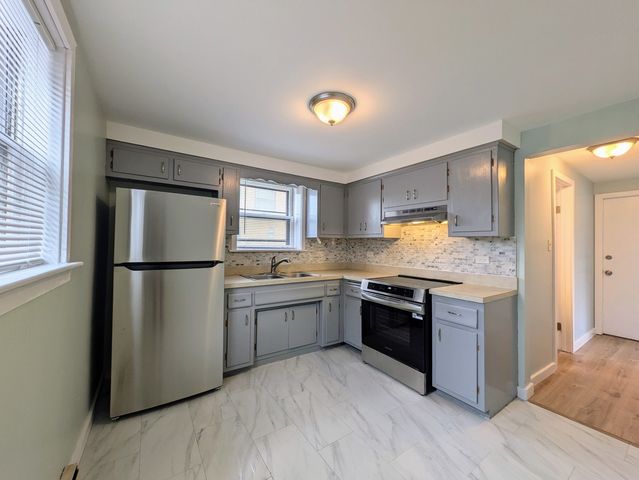 11840 S Karlov Avenue BW, Alsip, IL 60803