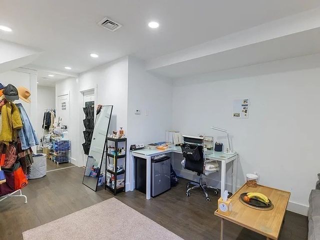66-68 Hooker St 66, Boston, MA 02134