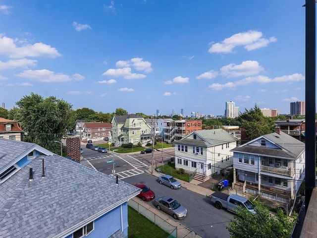 66-68 Hooker St 66, Boston, MA 02134