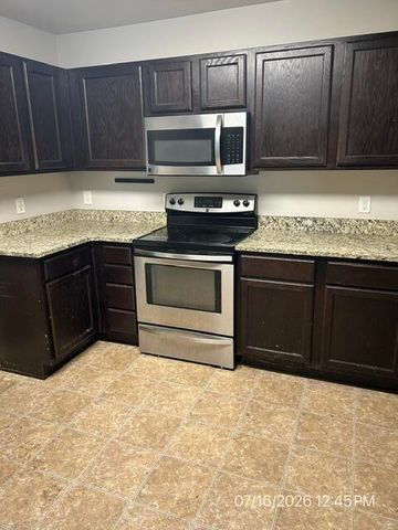 153 Coosawatchie Street, Summerville, SC 29485