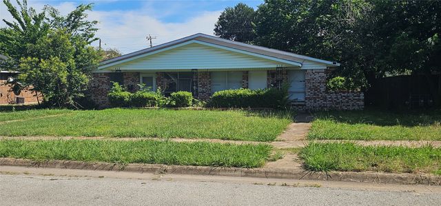 608 Arbor Lane, Lancaster, TX 75134
