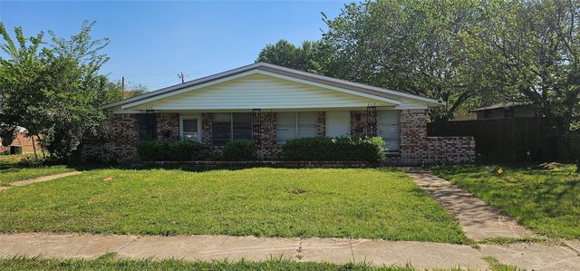 608 Arbor Lane, Lancaster, TX 75134