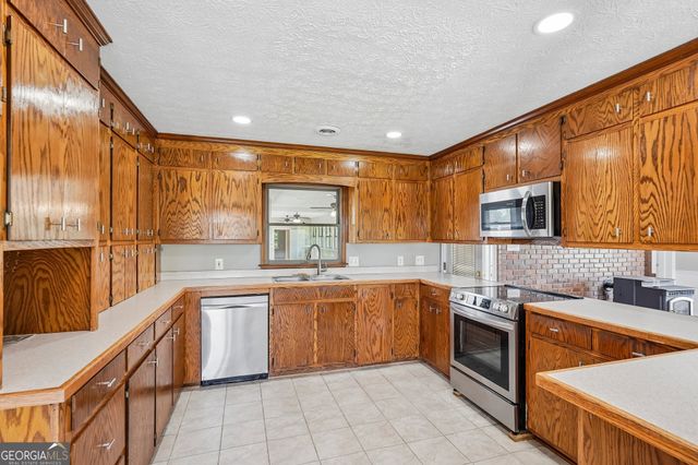 95 Irish Hill Court, Concord, GA 30206