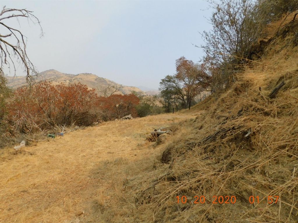 Image 5 of property listing at 0 Bellows Dr., Sanger, CA 93657