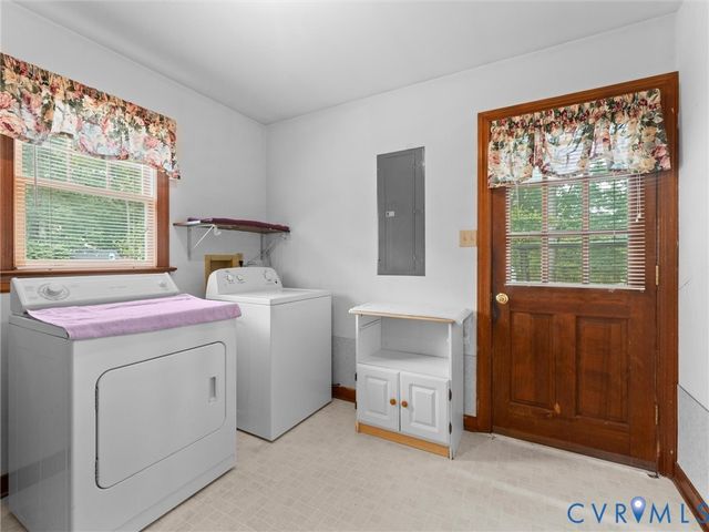 3324 Ludgate Rd, Chester, VA 23831