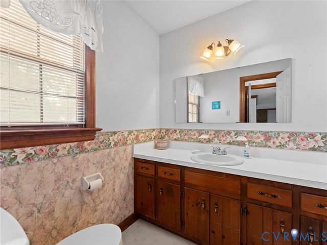 3324 Ludgate Rd, Chester, VA 23831