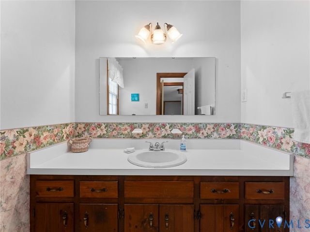 3324 Ludgate Rd, Chester, VA 23831