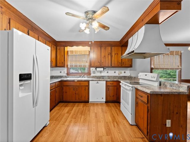 3324 Ludgate Rd, Chester, VA 23831