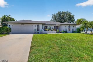 916 SE 21st LN, Cape Coral, FL 33990