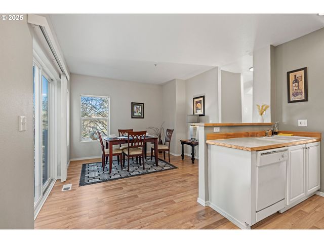 16020 Sw AUDUBON St 105, Beaverton, OR 97003