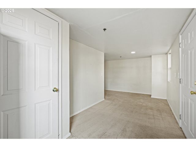 16020 Sw AUDUBON St 105, Beaverton, OR 97003