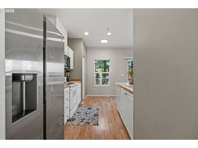 16020 Sw AUDUBON St 105, Beaverton, OR 97003