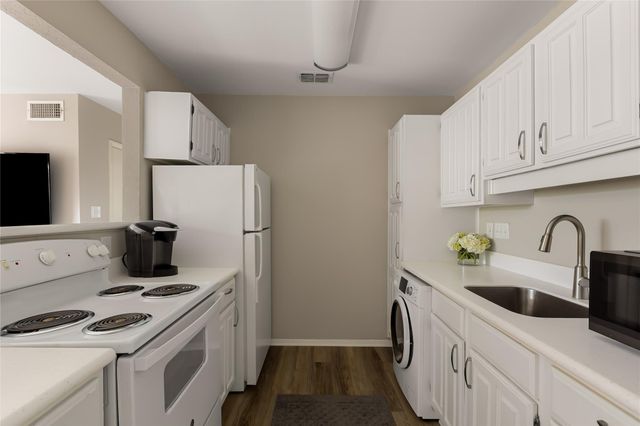 8210 Bent Tree RD 231, Austin, TX 78759