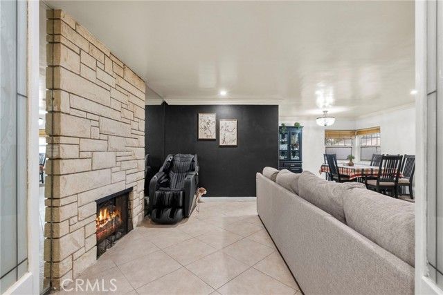 9253 Hayvenhurst Avenue, North Hills (los Angeles), CA 91343