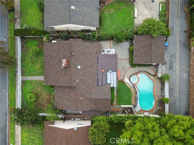 9253 Hayvenhurst Avenue, North Hills (los Angeles), CA 91343