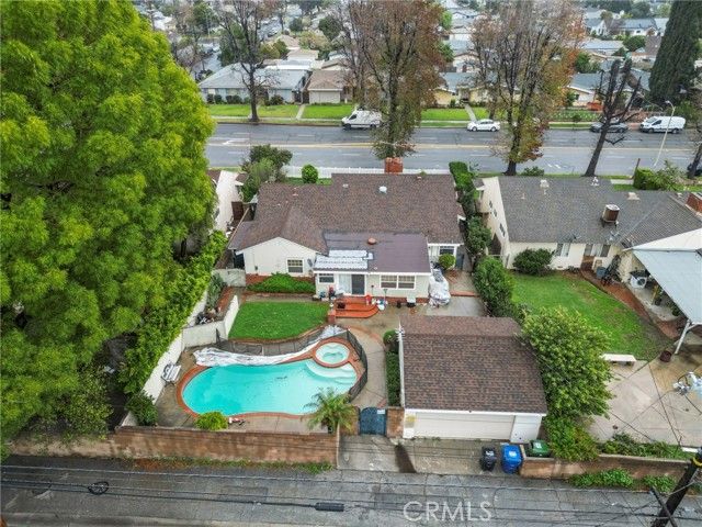 9253 Hayvenhurst Avenue, North Hills (los Angeles), CA 91343