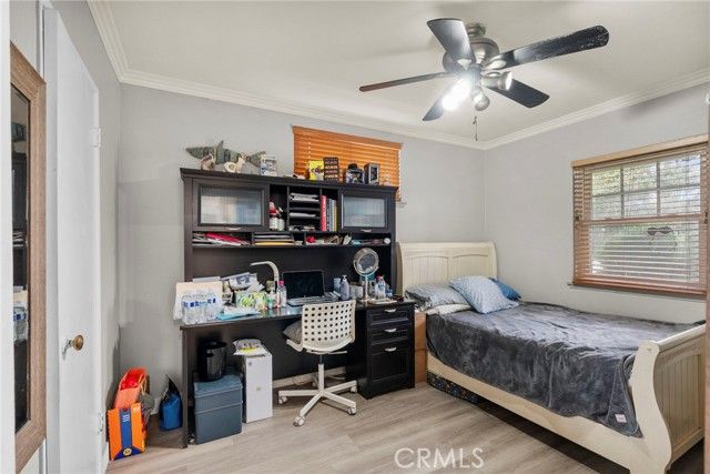 9253 Hayvenhurst Avenue, North Hills (los Angeles), CA 91343