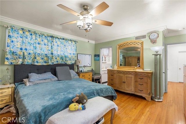 9253 Hayvenhurst Avenue, North Hills (los Angeles), CA 91343