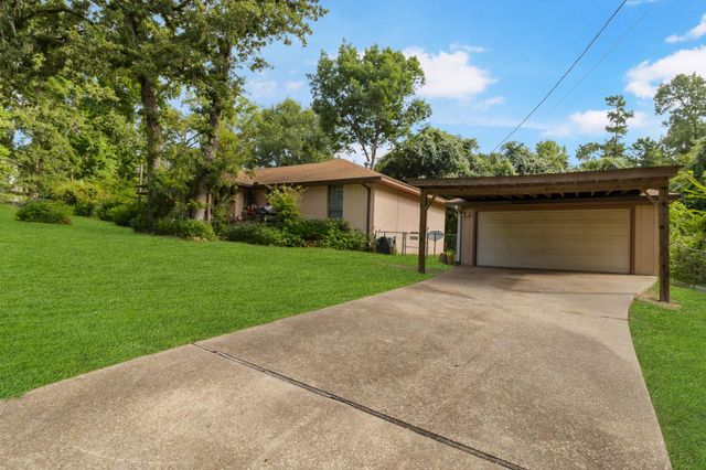 91 Dogwood Place, Point Blank, TX 77364