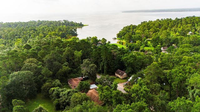 91 Dogwood Place, Point Blank, TX 77364