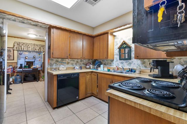 91 Dogwood Place, Point Blank, TX 77364