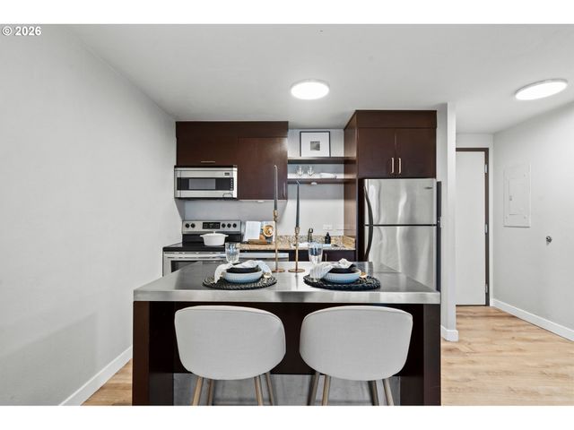 255 Sw HARRISON St 5C, Portland, OR 97201