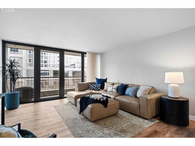 255 Sw HARRISON St 5C, Portland, OR 97201