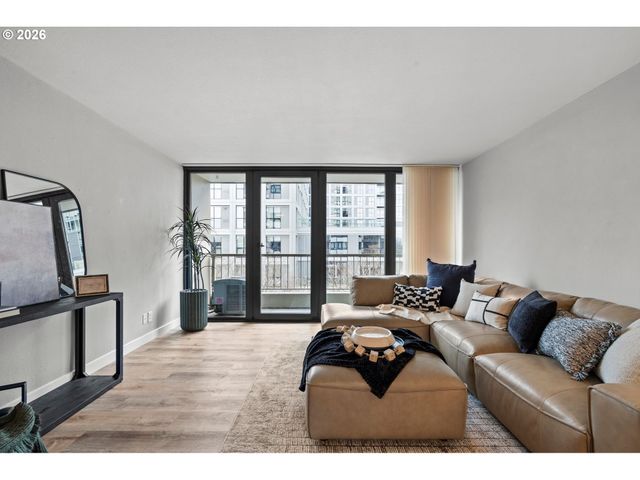 255 Sw HARRISON St 5C, Portland, OR 97201