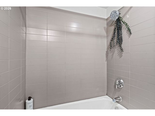 255 Sw HARRISON St 5C, Portland, OR 97201