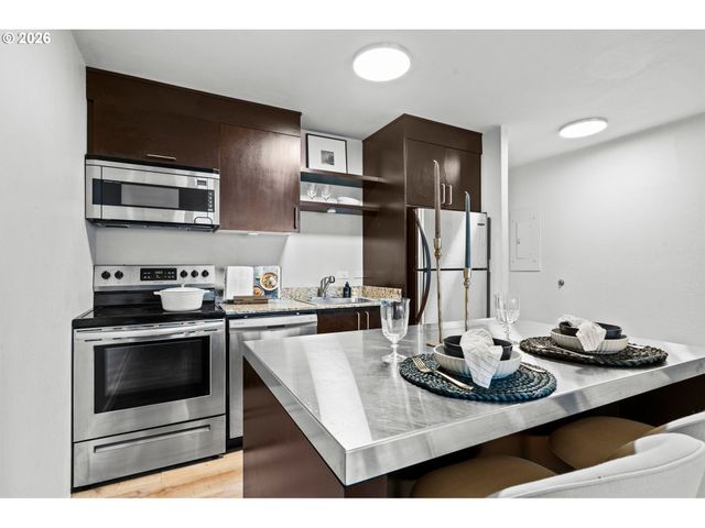 255 Sw HARRISON St 5C, Portland, OR 97201