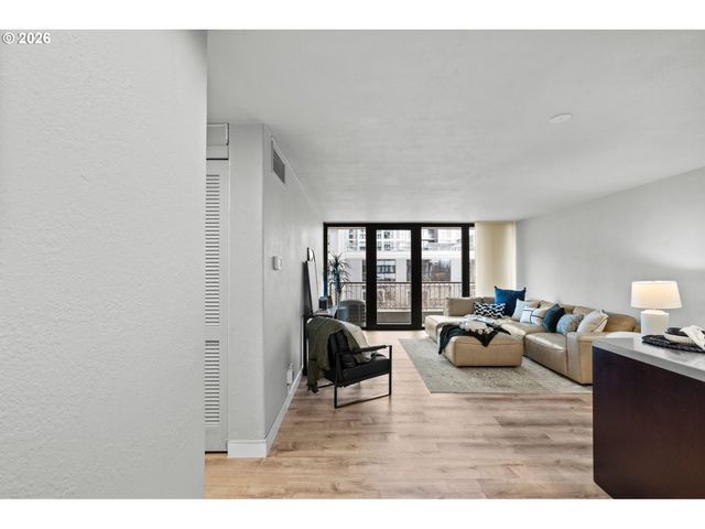 255 Sw HARRISON St 5C, Portland, OR 97201