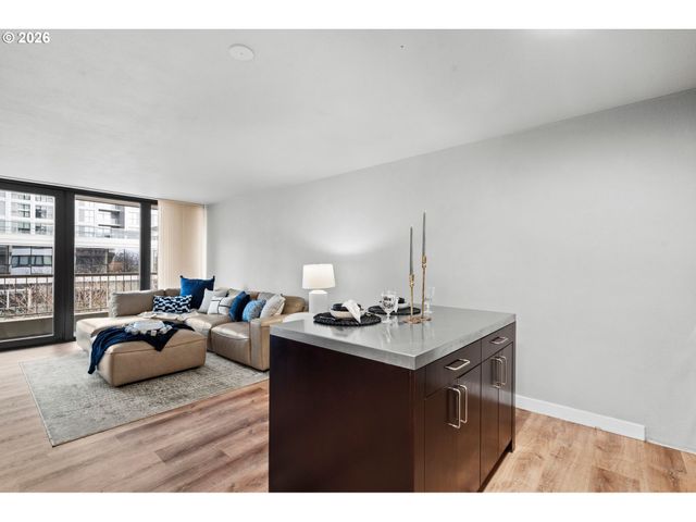 255 Sw HARRISON St 5C, Portland, OR 97201