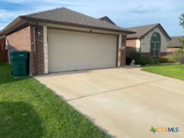 2042 Yturria Drive, Belton, TX 76513