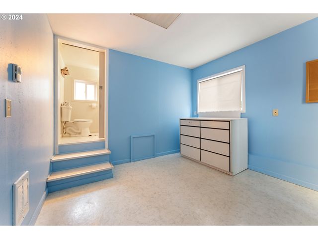 7 POND Ln, Lakeside, OR 97449